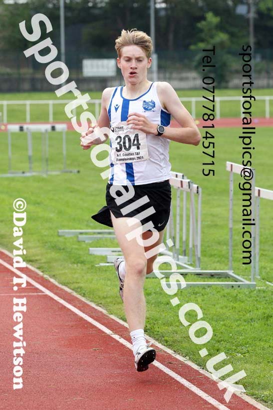Mens and Boys 800 metres, 2021 North Eastern Track and Field Champs., Middesbrough. Photo: David T. Hewitson/Sports for All Pics